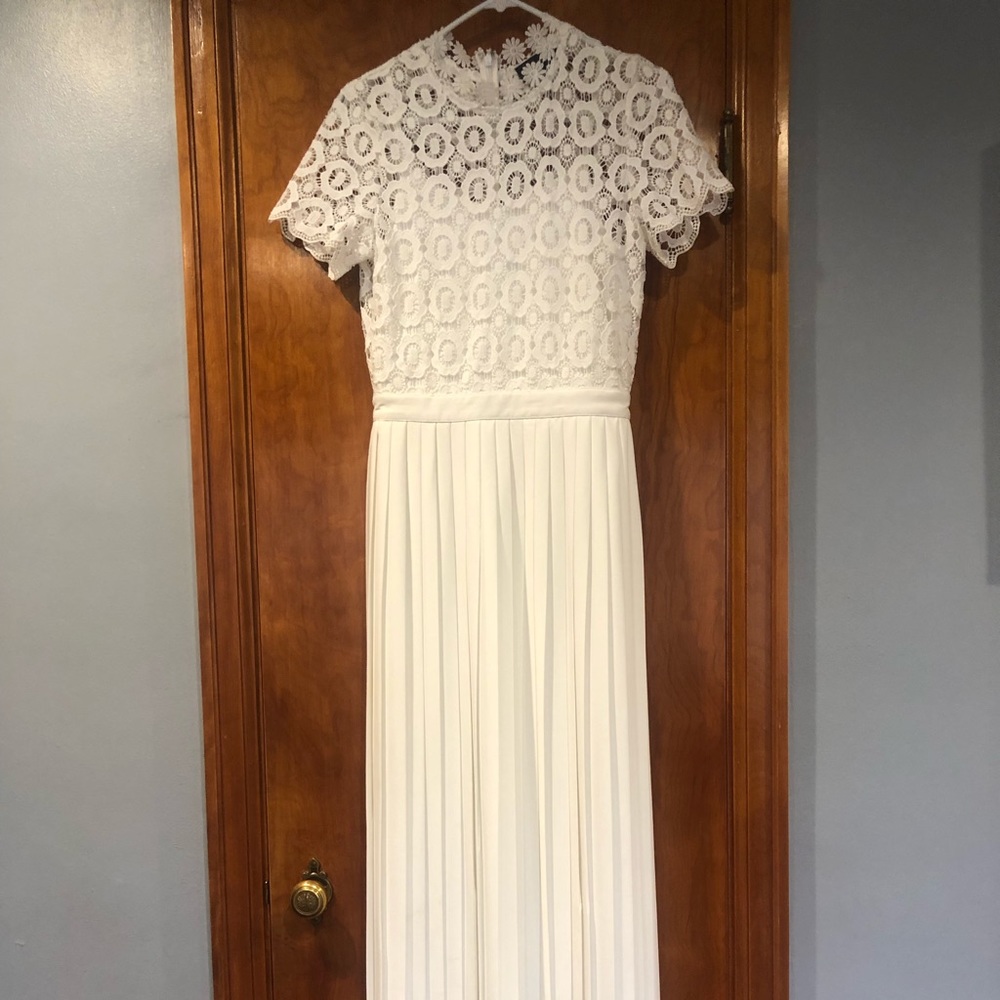 Full length white lace pleated dress